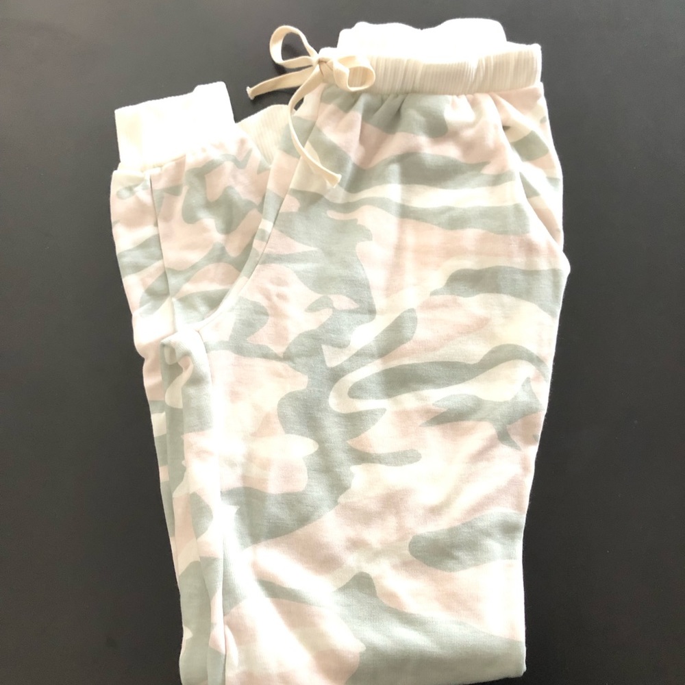 143 Story Joggers